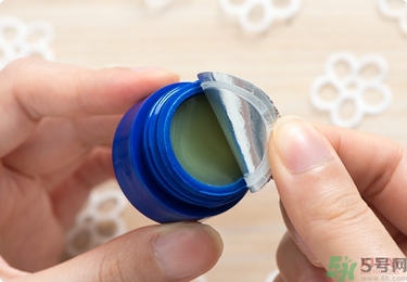 Blistex碧唇小藍罐好用嗎？怎么用？