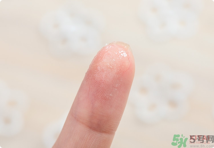 Blistex碧唇小藍罐好用嗎？怎么用？