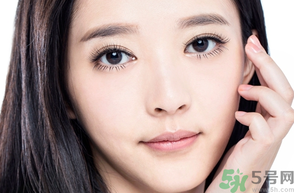 20歲的女生用什么護膚品比較好？20歲的女生適合用什么護膚品？