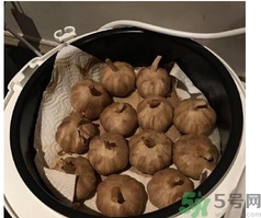 黑蒜可以補(bǔ)身體嗎？怎么自制黑蒜？