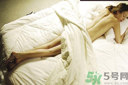少女可以裸睡嗎？少女適合裸睡嗎？