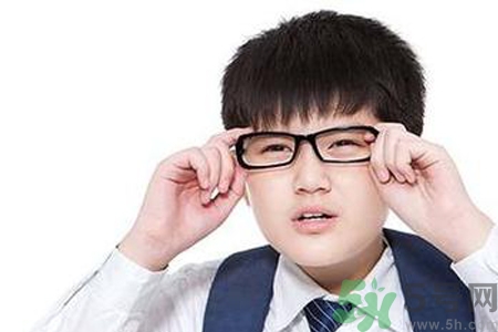 眼睛散光能治好嗎？眼睛散光的癥狀