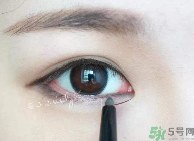 iu李智恩桃花妝怎么化？iu李智恩桃花妝怎么打造？