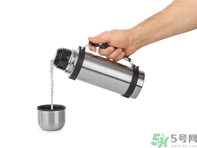 喝溫開水可以減肥嗎？喝溫開水有什么好處？