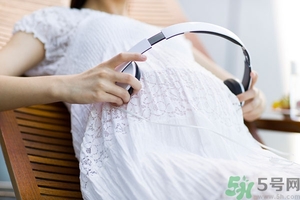 科學(xué)的胎教方法有哪些？怎么胎教培養(yǎng)聰明寶寶？