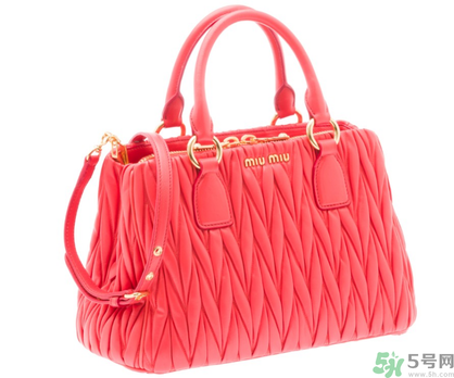 miumiu是哪個國家的牌子？miumiu是prada旗下的嗎？
