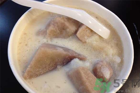 吃芋頭可以喝牛奶嗎？吃芋頭喝牛?奶有什么好處？