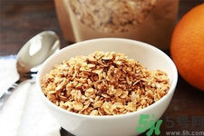 吃燕麥片有什么好處？燕麥片吃了對(duì)人的好處有哪些？