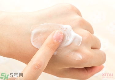 資生堂護(hù)手霜怎么樣？資生堂護(hù)手霜100g紅罐好用嗎？