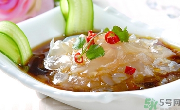 海蜇可以生吃嗎？海蜇可以炒著吃嗎？