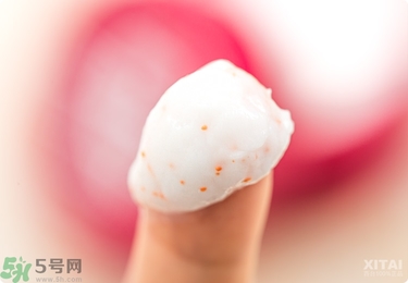 資生堂護(hù)手霜怎么樣？資生堂護(hù)手霜100g紅罐好用嗎？
