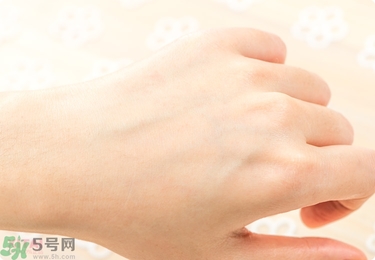 資生堂護(hù)手霜怎么樣？資生堂護(hù)手霜100g紅罐好用嗎？