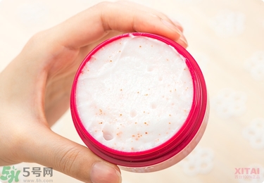 資生堂護(hù)手霜怎么樣？資生堂護(hù)手霜100g紅罐好用嗎？