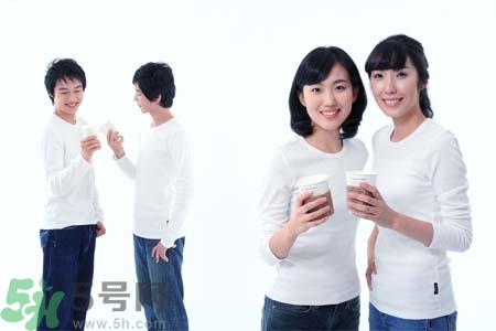 喝水能預(yù)防心血管疾病嗎？什么時(shí)候喝水對身體最好？