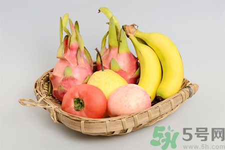 火龍果和梨能一起吃嗎？火龍果和梨能一起榨汁嗎？