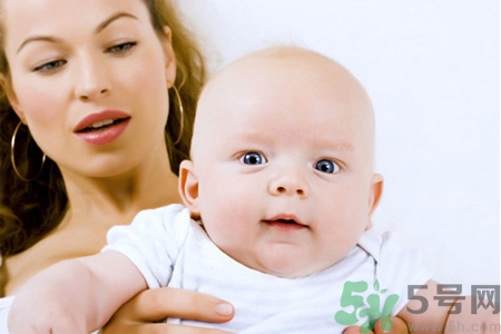 母乳不足的原因是什么？母乳不足怎么辦？