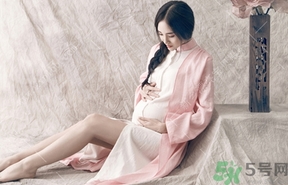 懷孕一個(gè)月胃不舒服怎么辦？懷孕一個(gè)月胃不舒服吃什么？