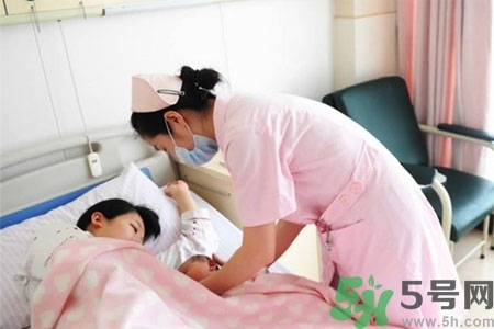 秋天怎么坐月子？秋天坐月子需要注意什么？