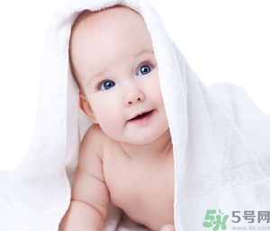 新生兒多久可以剪頭發(fā)？新生兒可以剪頭發(fā)嗎？