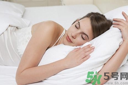 晚上如何快速入睡？快速入睡的方法有哪些？
