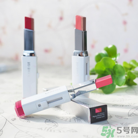 蘭芝雙色口紅哪個(gè)顏色好看？蘭芝雙色口紅怎么涂？