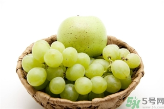 葡萄和蘋果可以一起吃嗎？葡萄和蘋果可以一起榨汁嗎？