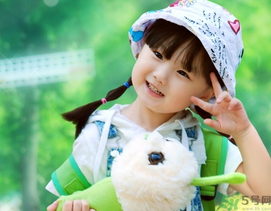 小孩耳朵疼是怎么回事？小孩耳朵疼怎么辦？