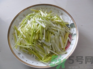 韭黃是怎么長出來的？韭黃是怎么種出來的？
