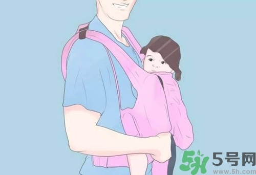 嬰兒怎么抱？嬰兒怎么抱著喂奶？