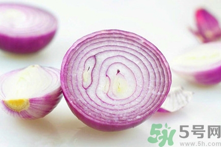 吃洋蔥的好處和壞處是什么？吃洋蔥可以降血糖嗎？