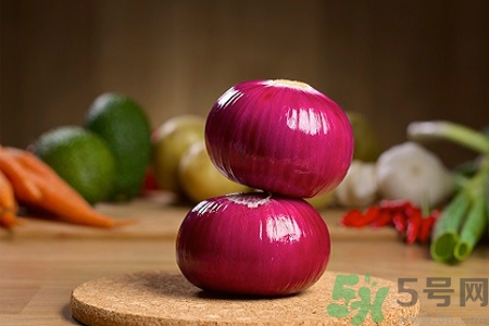 吃洋蔥的好處和壞處是什么？吃洋蔥可以降血糖嗎？