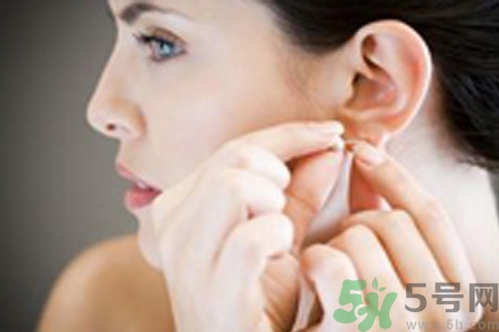 過敏體質(zhì)能打耳洞嗎？疤痕體質(zhì)可以穿耳洞嗎？