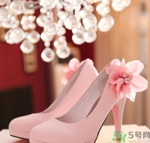 結(jié)婚可以穿粉色嗎？結(jié)婚可以穿粉色婚紗嗎？