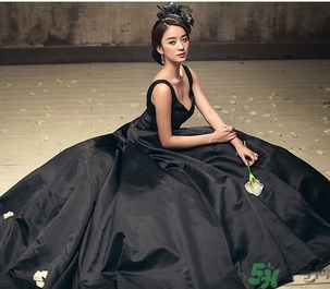 結(jié)婚可以穿黑襯衫嗎？參加婚禮可以穿黑色衣服嗎？