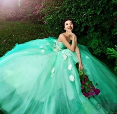 結(jié)婚可以穿綠色衣服嗎？結(jié)婚為什么穿綠鞋子？
