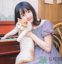 皮膚不白的人染什么顏色的頭發(fā)？頭發(fā)顏色怎么選擇？