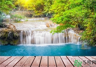 泡溫泉可以戴隱形眼鏡嗎？泡溫泉帶隱形眼鏡可以嗎？