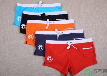 泡溫泉穿什么衣服？泡溫泉穿什么樣的泳衣？