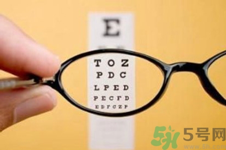 眼睛視力模糊是怎么回事？眼睛視力模糊是怎么辦？
