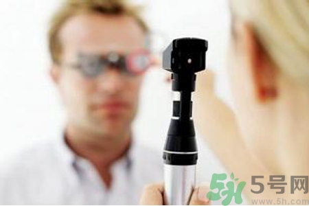 眼睛視力模糊是怎么回事？眼睛視力模糊是怎么辦？