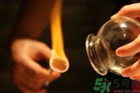 老人能在家拔火罐嗎？老年人拔火罐需要注意什么？
