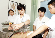 老人能在家拔火罐嗎？老年人拔火罐需要注意什么？