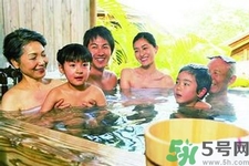 小孩可以泡溫泉嗎？多大的小孩可以泡溫泉？