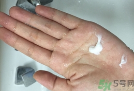 一葉子酪梨水乳多少錢(qián)?一葉子酪梨水乳專(zhuān)柜價(jià)格
