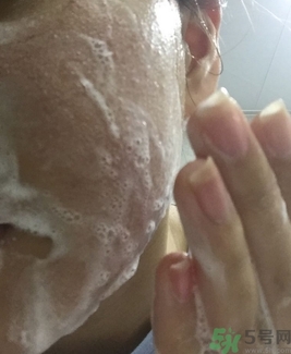 一葉子酪梨水乳多少錢(qián)?一葉子酪梨水乳專(zhuān)柜價(jià)格