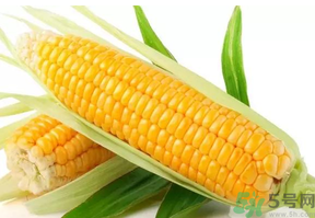 玉米沒煮熟能吃嗎？沒煮熟的玉米能吃嗎？