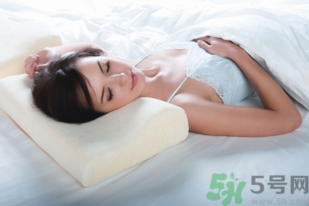 懷孕初期應(yīng)注意什么？懷孕初期吃什么好？