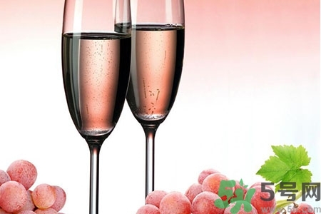 葡萄酒什么時(shí)候喝最好？一天什么時(shí)間喝葡萄酒最好？