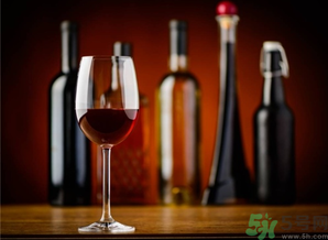 葡萄酒不能和什么一起吃？葡萄酒和什么食物相克？