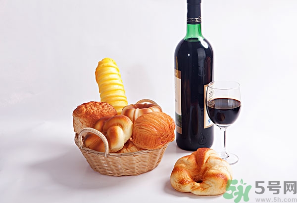 葡萄酒不能和什么一起吃？葡萄酒和什么食物相克？